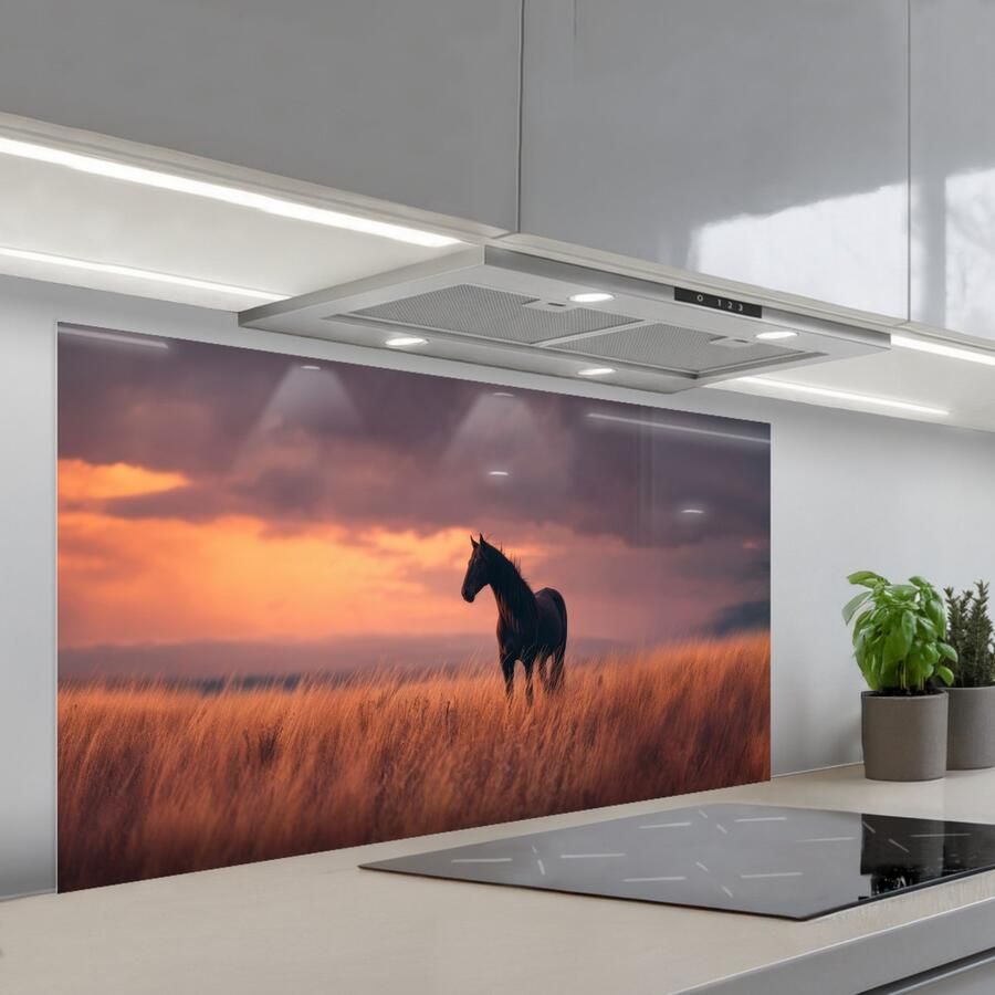 KitchenYeah Spatscherm 120x60 cm Zelfklevende achterwand Paard Wolken Open veld Keuken muurbeschermer Spatwand fornuis