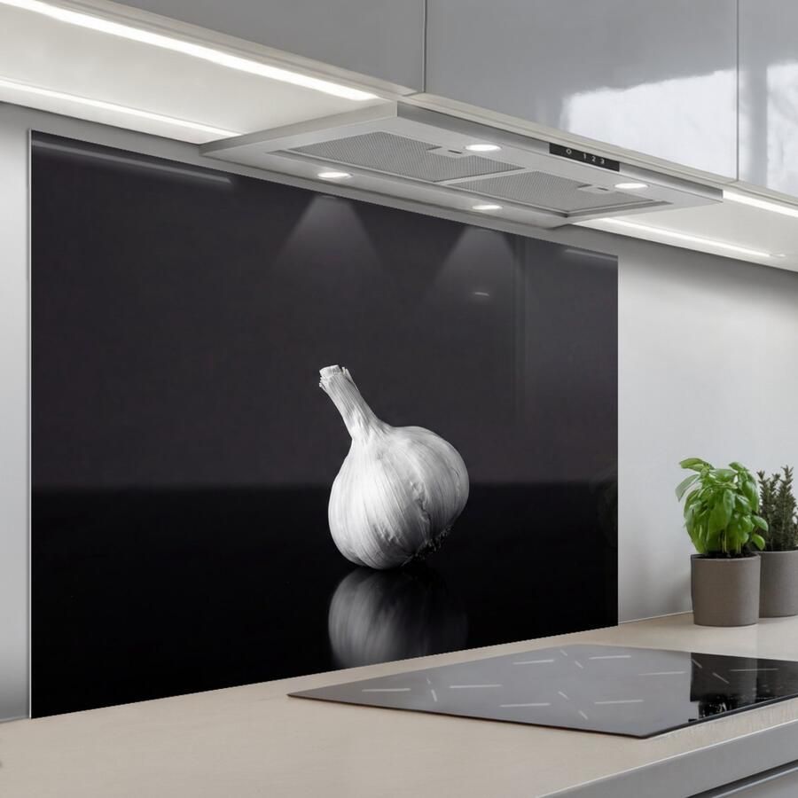 KitchenYeah Spatscherm 120x80 cm Zelfklevende achterwand Knoflook Zwart Wit Keuken muurbeschermer Spatwand fornuis