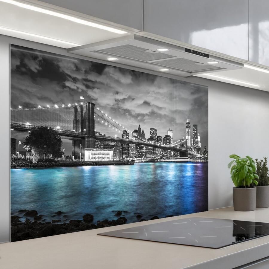 KitchenYeah Spatscherm 120x80 cm Zelfklevende achterwand New York Skyline Stad Blauw Keuken muurbeschermer Spatwand fornuis