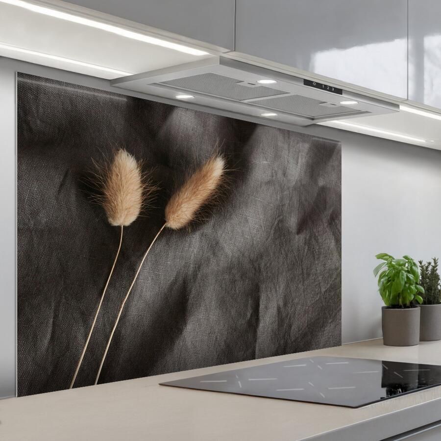 KitchenYeah Spatscherm 120x80 cm Zelfklevende achterwand Pampasgras Pluim Zwart Beige Keuken muurbeschermer Spatwand fornuis