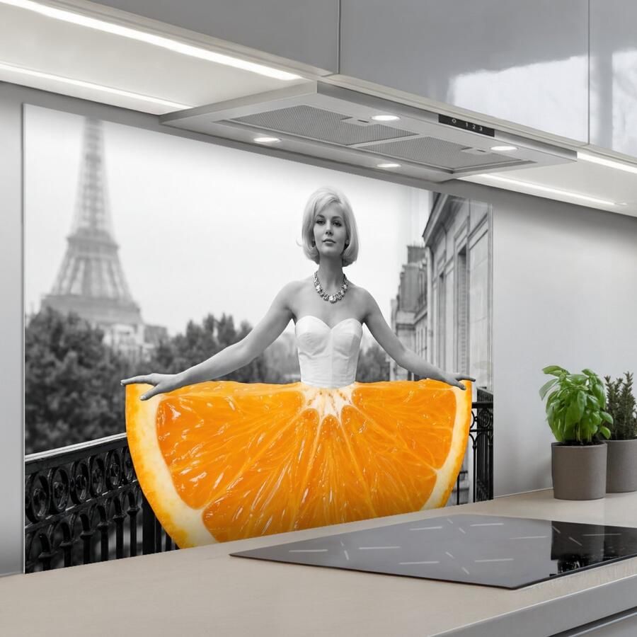 KitchenYeah Spatscherm 120x80 cm Zelfklevende achterwand Sinaasappel Eiffeltoren Vrouw Keuken muurbeschermer Spatwand fornuis