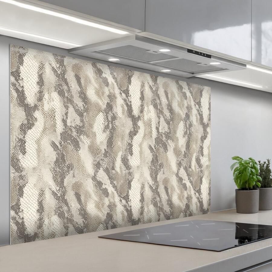 KitchenYeah Spatscherm 120x80 cm Zelfklevende achterwand Slang Patroon Taupe Keuken muurbeschermer Spatwand fornuis