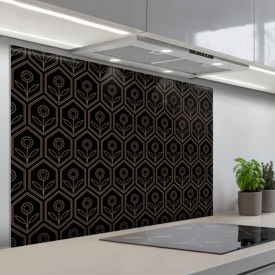 KitchenYeah Spatscherm 120x80 cm Zelfklevende achterwand Zeshoek Zwart Goud Bloem Keuken muurbeschermer Spatwand fornuis