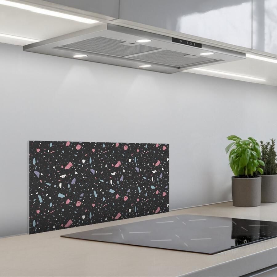 KitchenYeah Spatscherm 70x30 cm Zelfklevende achterwand Terrazzo Patroon Zwart Zacht Keuken muurbeschermer Spatwand fornuis