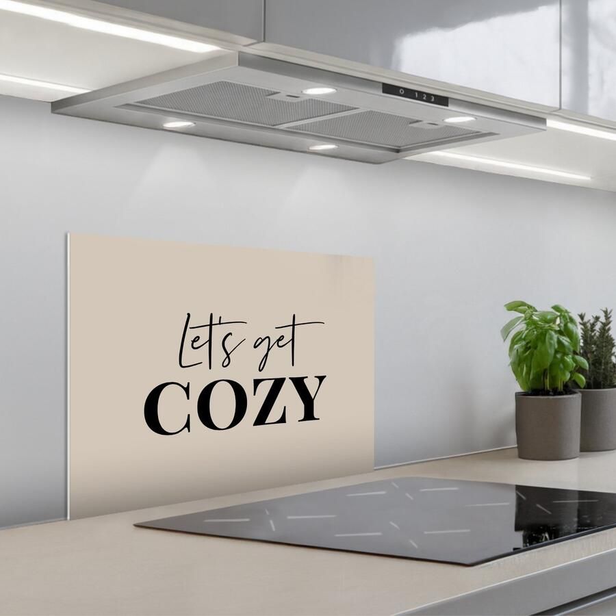 KitchenYeah Spatscherm 60x45 cm Zelfklevende achterwand Beige Winter Quote Cozy Keuken muurbeschermer Spatwand fornuis