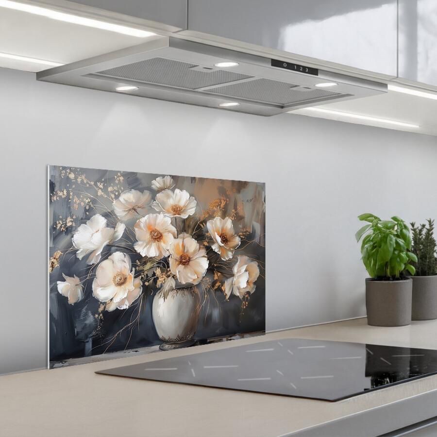 KitchenYeah Spatscherm 60x45 cm Zelfklevende achterwand Bloemen Wit Vaas Modern Keuken muurbeschermer Spatwand fornuis