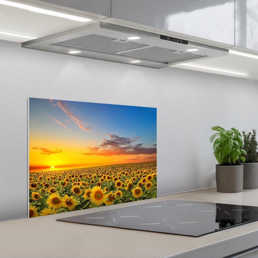 KitchenYeah Spatscherm 60x45 cm Zelfklevende achterwand Bloemen Zonnebloem Zonsondergang Nacht Oranje Keuken muurbeschermer Spatwand fornuis
