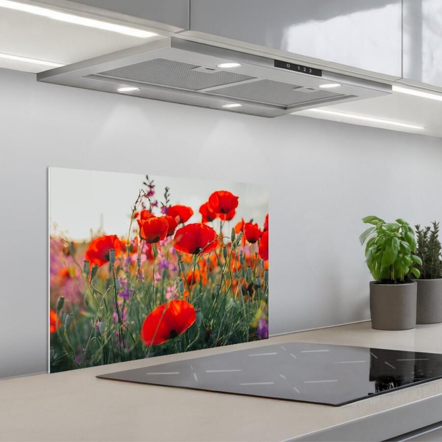 KitchenYeah Spatscherm 60x45 cm Zelfklevende achterwand Klaproos Bloemen Rood Paars Weide Keuken muurbeschermer Spatwand fornuis