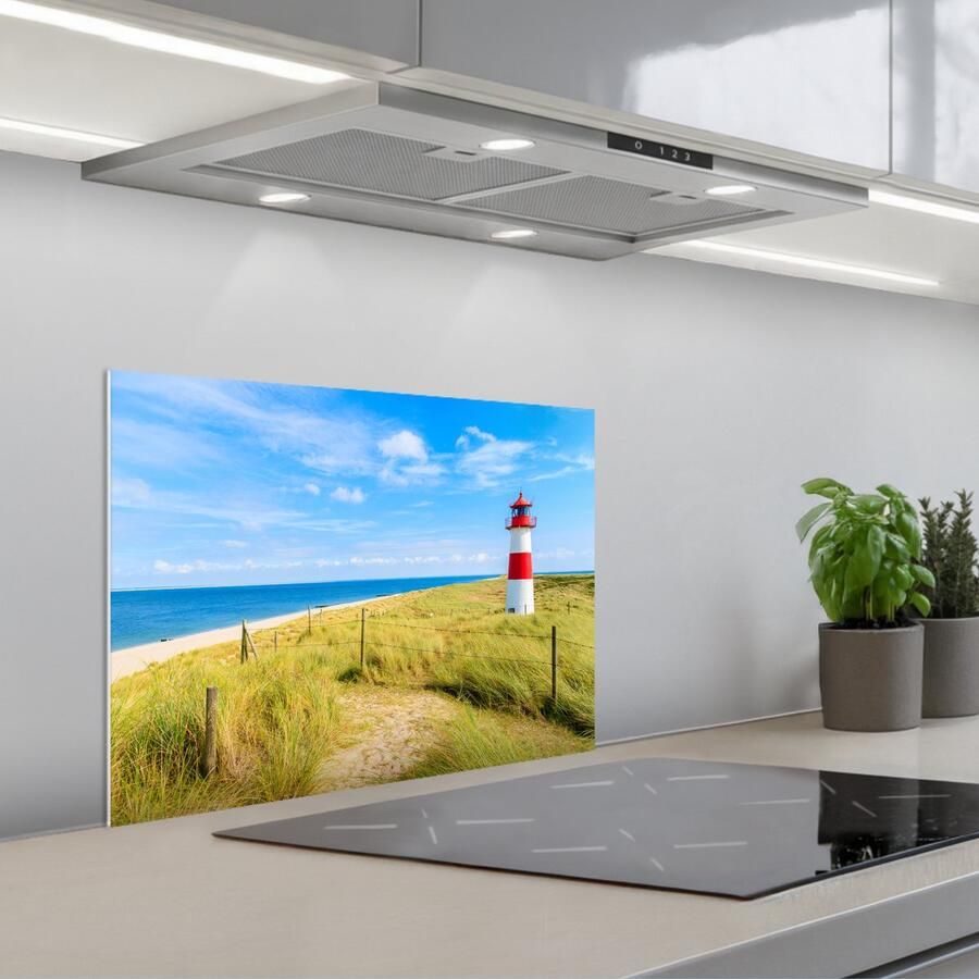KitchenYeah Spatscherm 60x45 cm Zelfklevende achterwand Vuurtoren Duinen Strand Zee Zomer Keuken muurbeschermer Spatwand fornuis