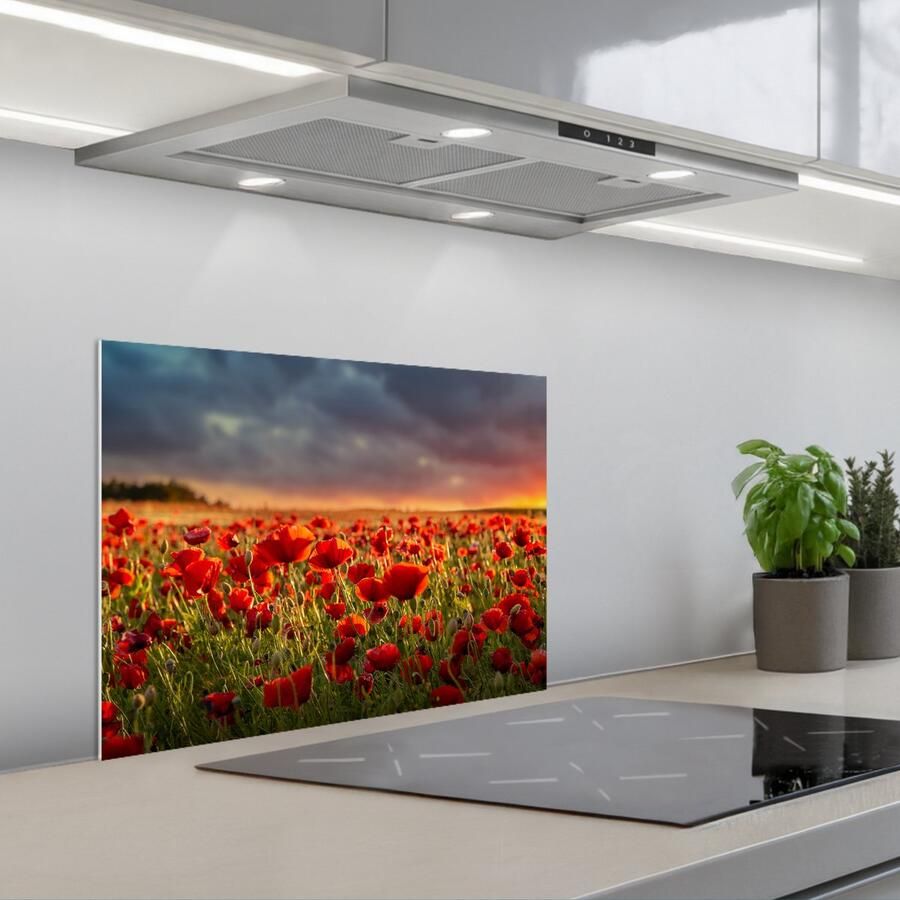 KitchenYeah Spatscherm 60x45 cm Zelfklevende achterwand Zonsondergang Klaprozen Rood Bloemen Veld Natuur Keuken muurbeschermer Spatwand fornuis