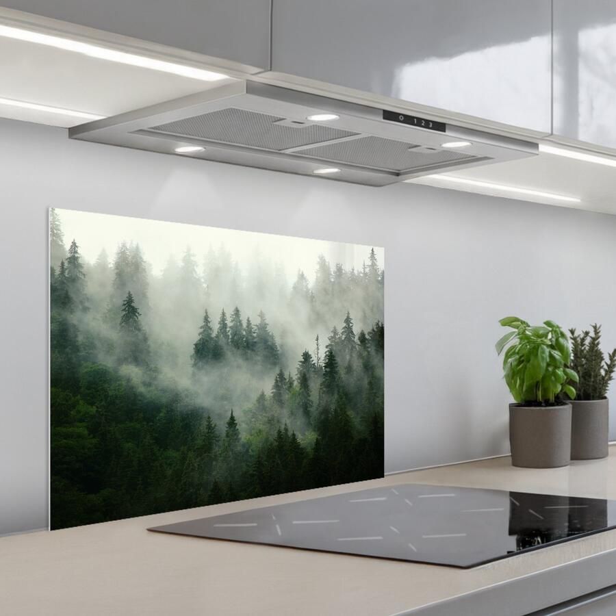 KitchenYeah Spatscherm 70x55 cm Zelfklevende achterwand Bos Mist Bomen Natuur Keuken muurbeschermer Spatwand fornuis