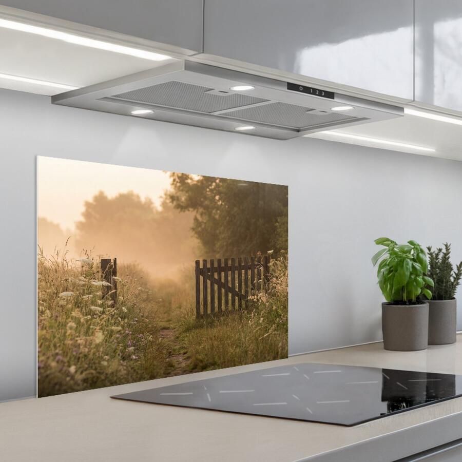 KitchenYeah Spatscherm 70x50 cm Zelfklevende achterwand Hek Natuur Mist Veld Keuken muurbeschermer Spatwand fornuis