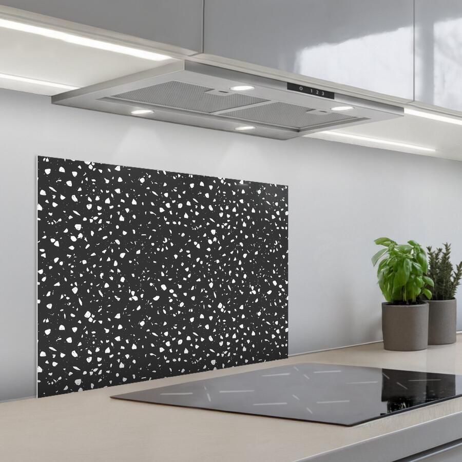 KitchenYeah Spatscherm 70x55 cm Zelfklevende achterwand Terrazzo Patroon Zwart Wit Keuken muurbeschermer Spatwand fornuis