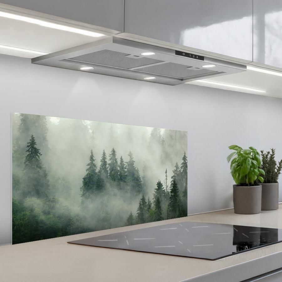 KitchenYeah Spatscherm 80x40 cm Zelfklevende achterwand Bos Mist Bomen Natuur Keuken muurbeschermer Spatwand fornuis