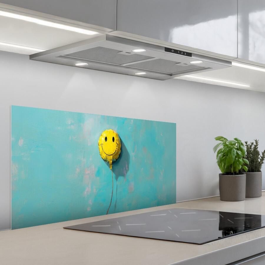 KitchenYeah Spatscherm 80x40 cm Zelfklevende achterwand Ballon Geel Smiley Keuken muurbeschermer Spatwand fornuis