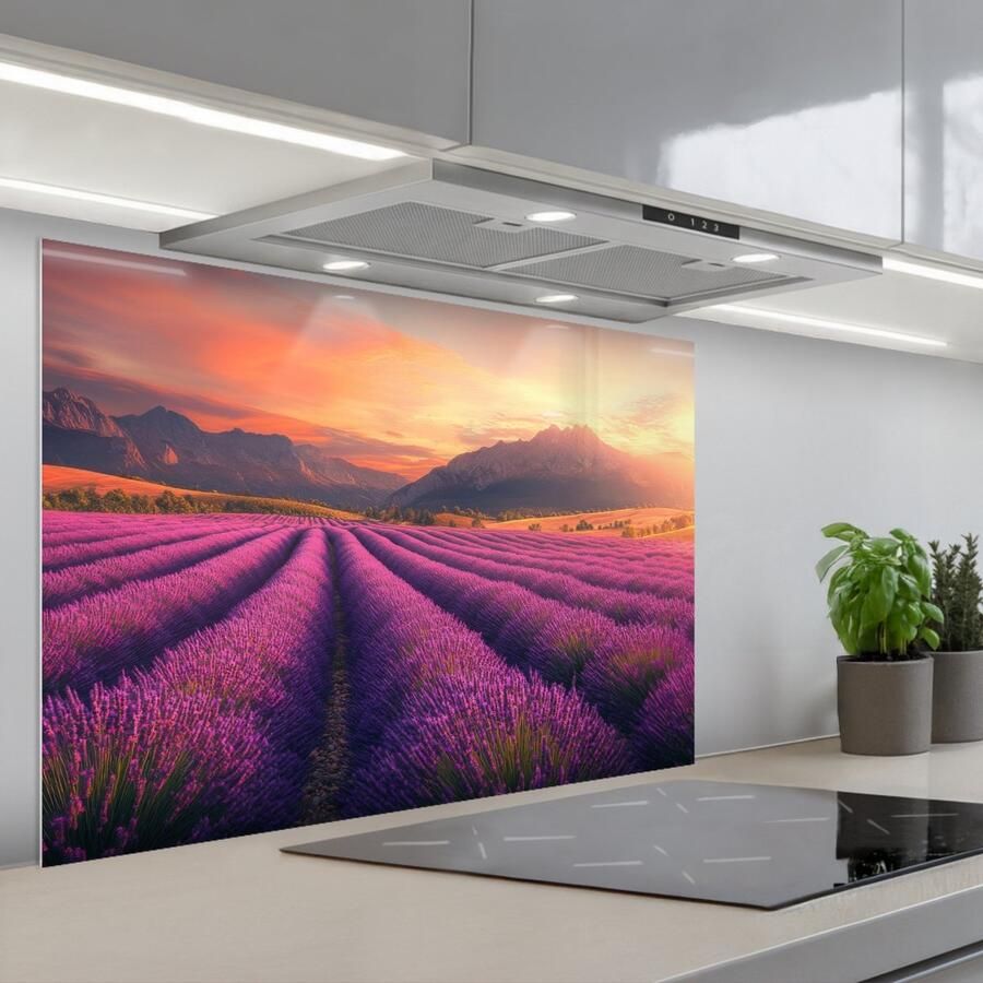 KitchenYeah Spatscherm 90x60 cm Zelfklevende achterwand Lavendelveld Zonsondergang Paars Keuken muurbeschermer Spatwand fornuis