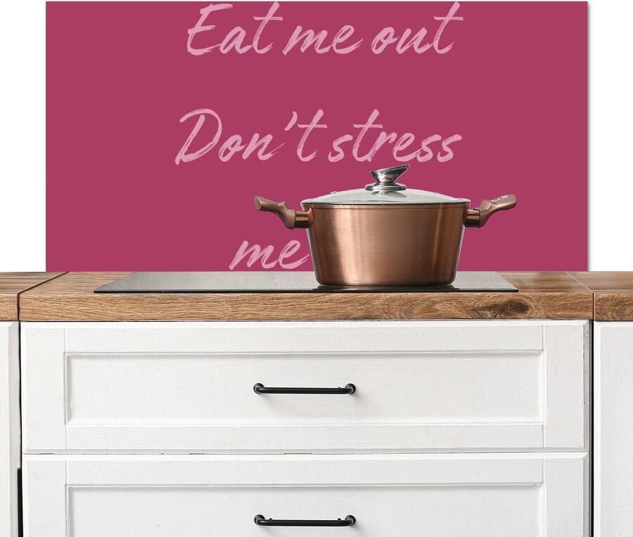 KitchenYeah Spatscherm keuken 100x50 cm Kookplaat achterwand eat me out don't stress me out Roze Minimalistisch Muurbeschermer Spatwand fornuis Hoogwaardig aluminium