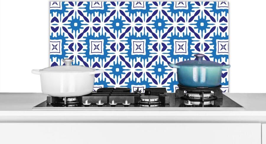 KitchenYeah Spatscherm keuken 80x40 cm Kookplaat achterwand Vector Blauw Tegels Patronen Muurbeschermer Spatwand fornuis Hoogwaardig aluminium