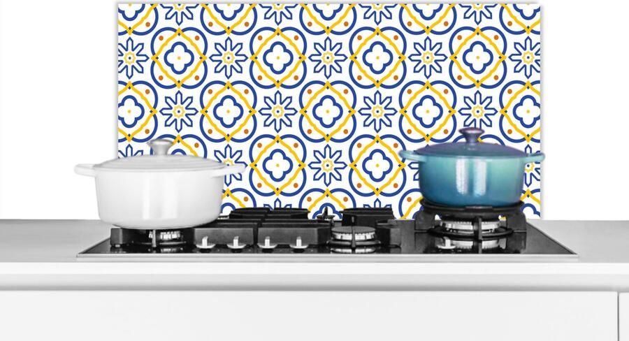 KitchenYeah Spatscherm keuken 80x40 cm Kookplaat achterwand Bloem Blauw Geel Tegels Patronen Muurbeschermer Spatwand fornuis Hoogwaardig aluminium