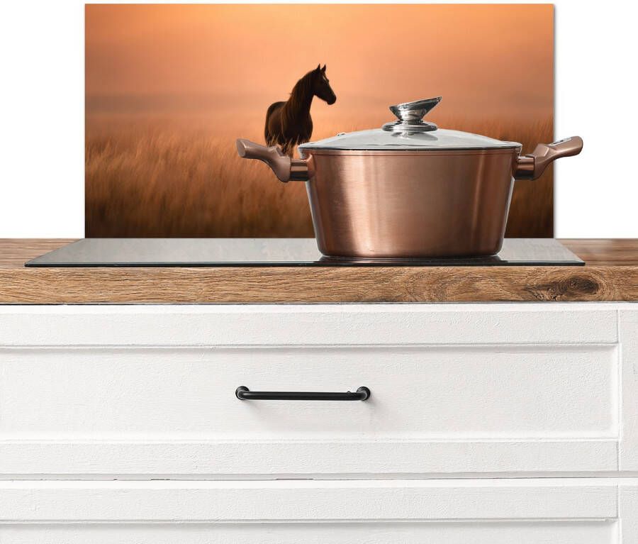 KitchenYeah Spatscherm keuken 60x30 cm Kookplaat achterwand Paard Grasveld Zonsondergang Muurbeschermer Spatwand fornuis Hoogwaardig aluminium