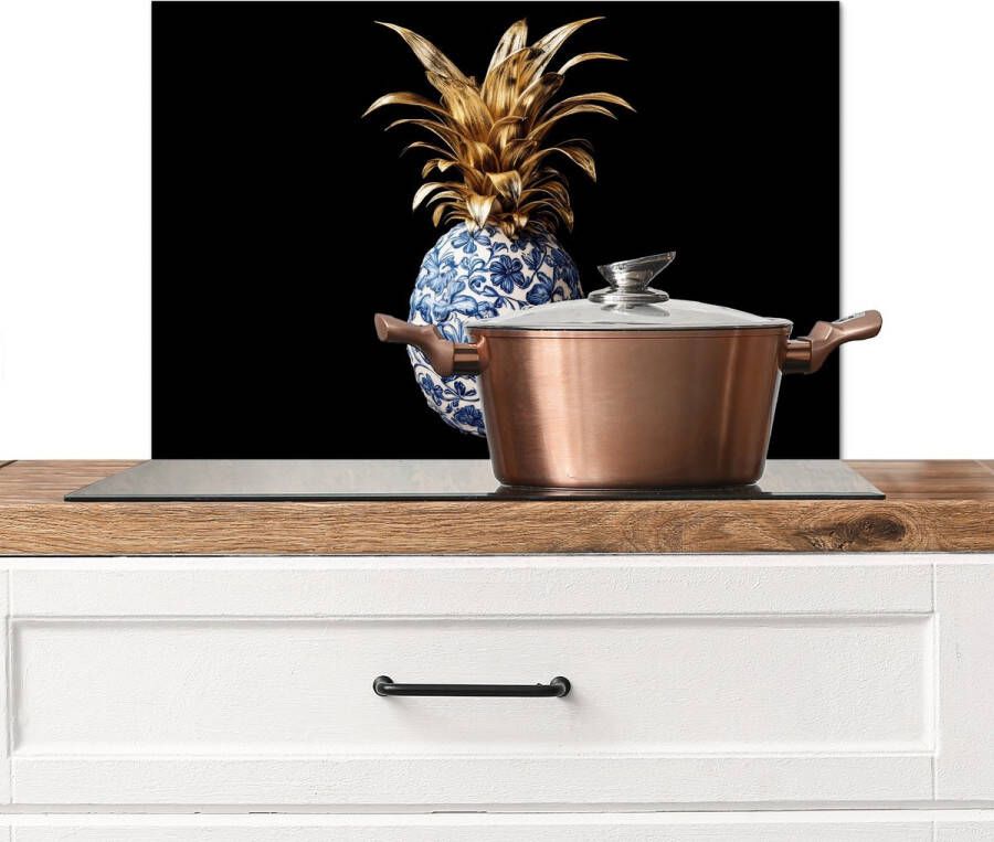 KitchenYeah Spatscherm keuken 60x40 cm Kookplaat achterwand Ananas Bloemen patroon Goud Delftsblauw Muurbeschermer Spatwand fornuis Hoogwaardig aluminium