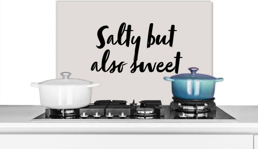KitchenYeah Spatscherm keuken 60x40 cm Kookplaat achterwand Quotes Humor Spreuken Salty but also sweet Koken Muurbeschermer Spatwand fornuis Hoogwaardig aluminium