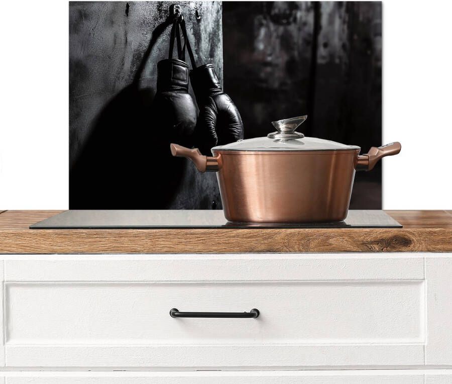 KitchenYeah Spatscherm keuken 70x50 cm Kookplaat achterwand Bokshandschoenen Muur Duister Zwart Muurbeschermer Spatwand fornuis Hoogwaardig aluminium