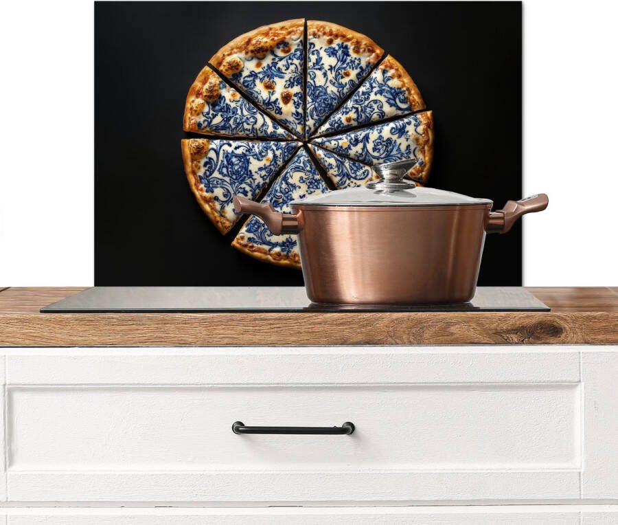 KitchenYeah Spatscherm keuken 70x50 cm Kookplaat achterwand Pizza Eten Delftsblauw Muurbeschermer Spatwand fornuis Hoogwaardig aluminium