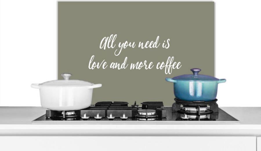 KitchenYeah Spatscherm keuken 70x50 cm Kookplaat achterwand Spreuken All you need is love and more coffee Koffie Quotes Liefde Muurbeschermer Spatwand fornuis Hoogwaardig aluminium