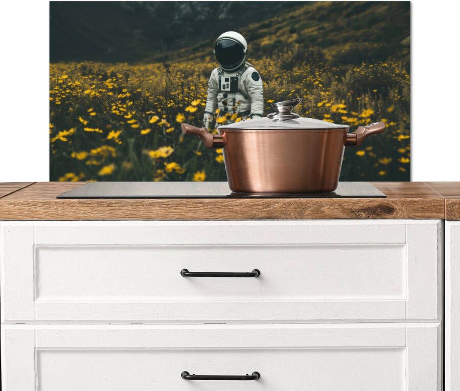 KitchenYeah Spatscherm keuken 80x40 cm Kookplaat achterwand Astronaut Bloemen Veld Geel Muurbeschermer Spatwand fornuis Hoogwaardig aluminium