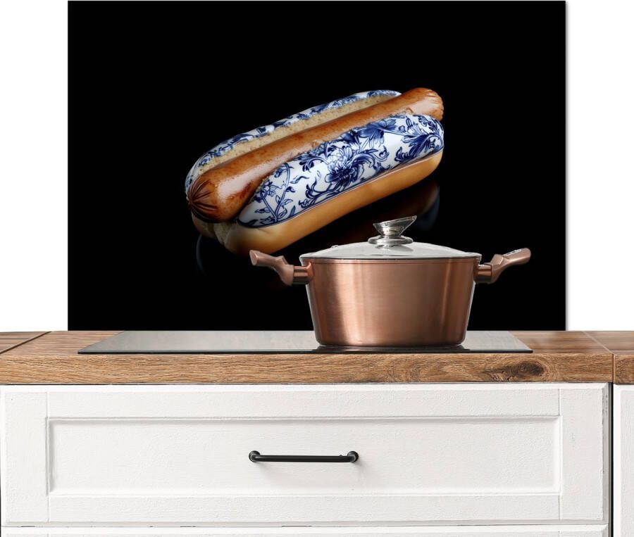 KitchenYeah Spatscherm keuken 80x55 cm Kookplaat achterwand Hotdog Porselein Delfts blauw Eten Muurbeschermer Spatwand fornuis Hoogwaardig aluminium