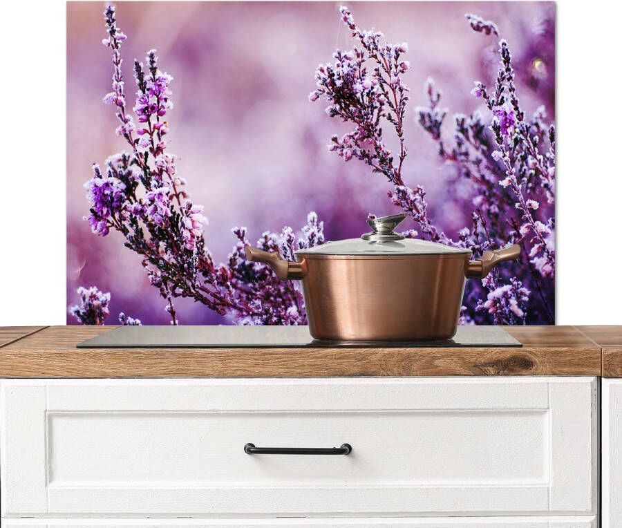 KitchenYeah Spatscherm keuken 80x55 cm Kookplaat achterwand Lavendel Winter Bloemen Paars Muurbeschermer Spatwand fornuis Hoogwaardig aluminium