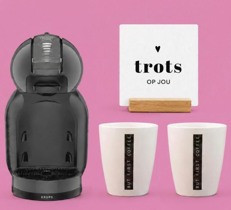 Krups NESCAFÉ Dolce Gusto MiniMe KP120810 Koffiecupmachine Antraciet zwart + 2 witte mokken 'But first coffee' + witte tegel Trots op jou + tegelhouder