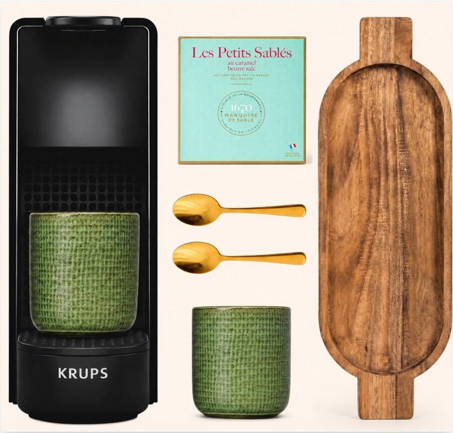 Krups Nespresso Essenza Mini cadeaupakket koffiemachine met 2 groene mokken houten tray 2 goudkleurige koffielepeltjes & heerlijke koekjes van Biscuiterie La Sablésienne