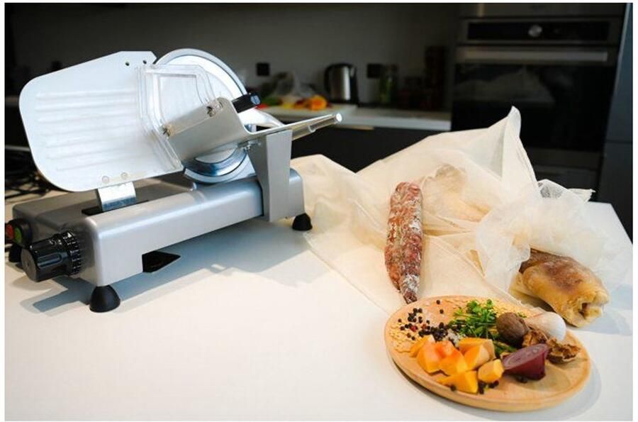 Le pratique Professionele Italiaanse Snijmachine 110 Watt 195mm mes