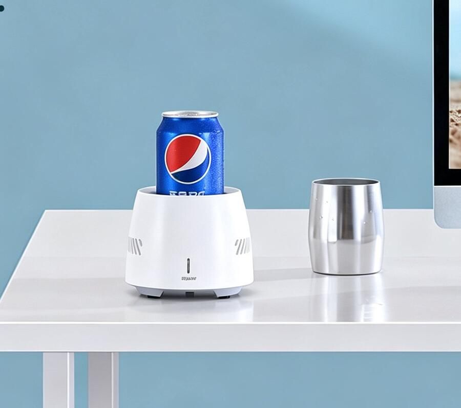 Learnlogic Elektrische drankbekerkoeler van 350 ml draagbare mini-drankkoeler met koelplaat bureau-bekerkoeler geschikt voor bier koffie melk en blikjes wit voor thuis kantoor 12 5 x 10 cm