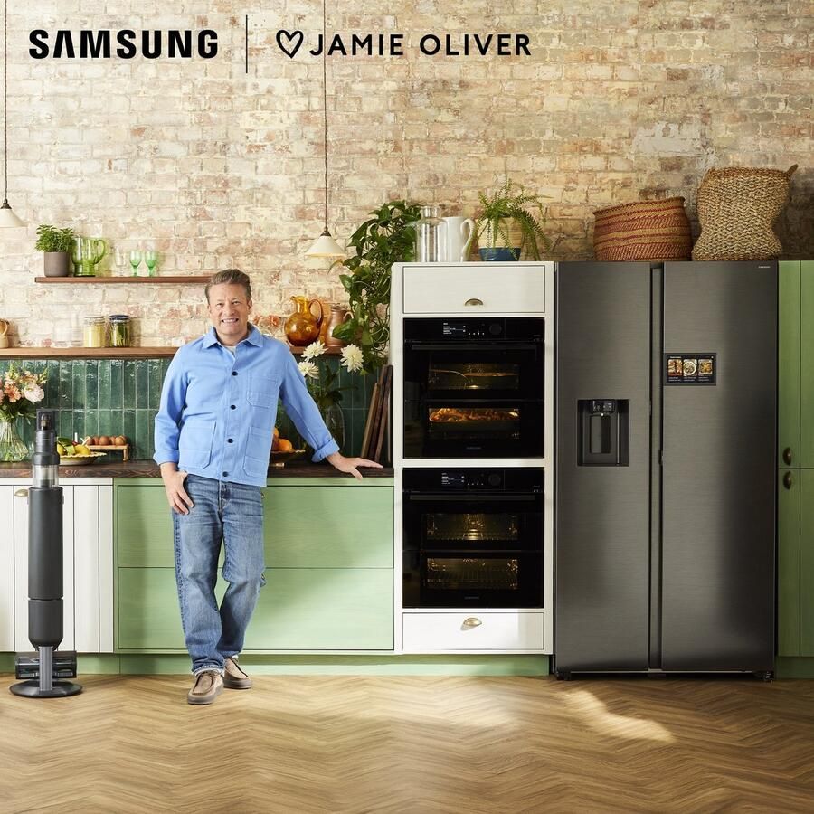 Samsung NK36C5070US UR afzuigkap Muurmontage Roestvrijstaal 531 m³ uur B