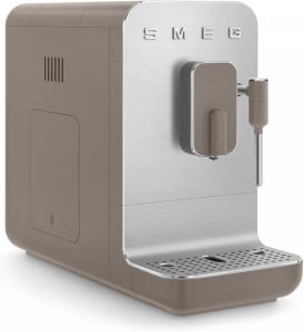 Smeg Espressomachine BCC02TPMEU Taupe Volautomatisch Melkopschuimer