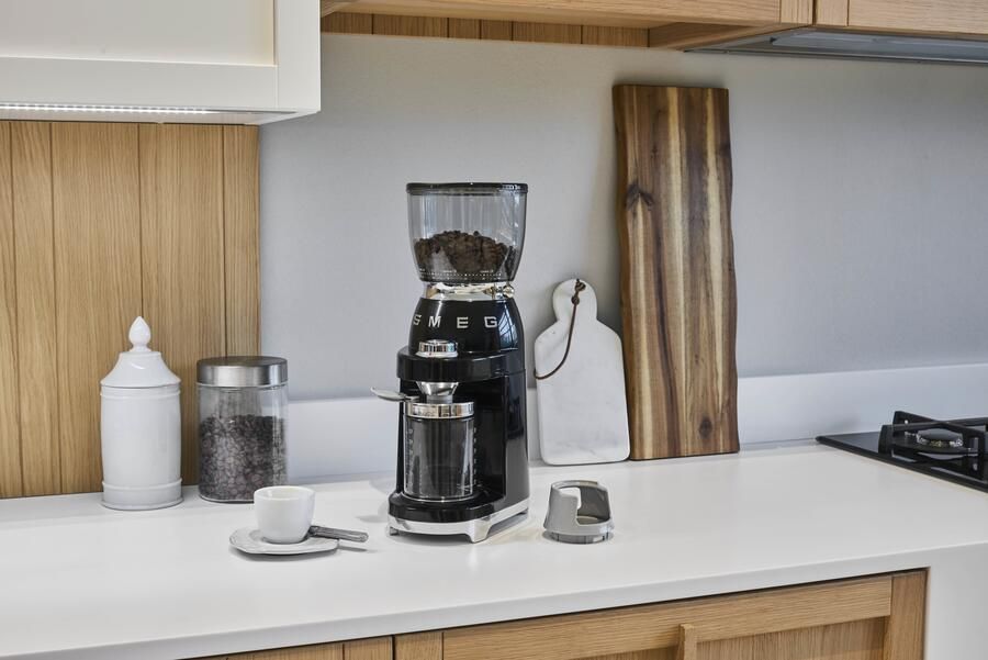 Smeg CGF11BLEU Elektrische koffiemolen Zwart 30 maalstanden