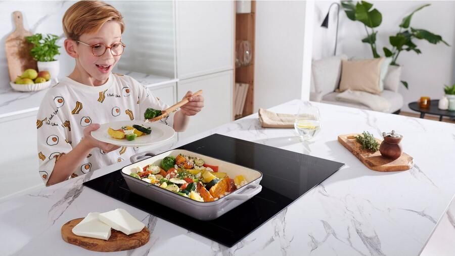 Amica Inductiekookplaat KMI 772 680 C 4 niveaus: 40°c 70°c 90°c voor het garen 200°c voor snel voorverwarmen - Foto 9