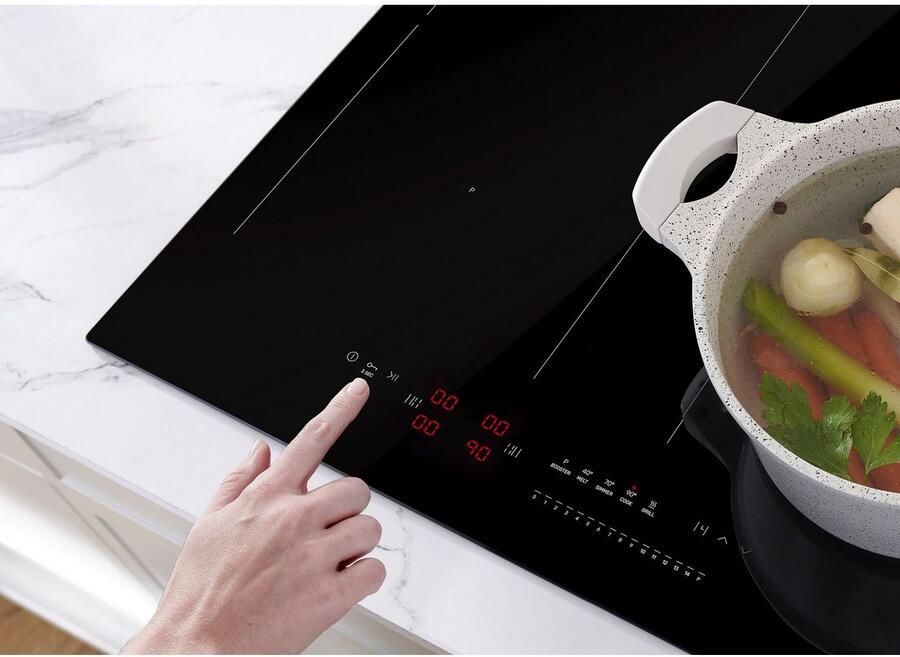 Amica Inductiekookplaat KMI 774 660 C 5 niveaus: 40°c 70°c 90°c voor het garen 200°c voor snel voorverwarmen (1 stuk) - Foto 2