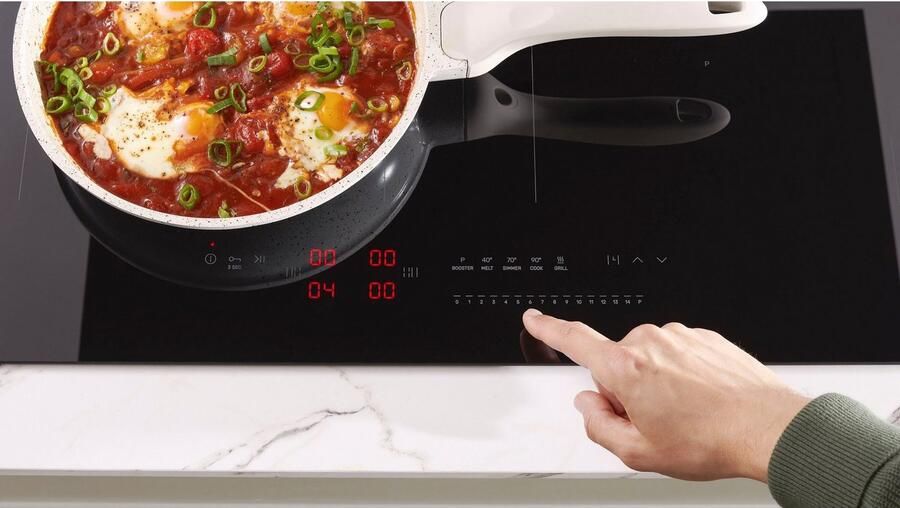 Amica Inductiekookplaat KMI 774 660 C 5 niveaus: 40°c 70°c 90°c voor het garen 200°c voor snel voorverwarmen (1 stuk) - Foto 7