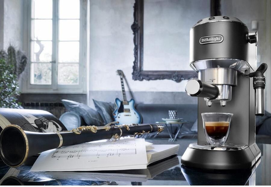 De'Longhi Espressomachine Dedica Style EC 685.B Slechts 15 cm breed geschikt voor E.S.E-pads 1L incl. melkopschuimer - Foto 8