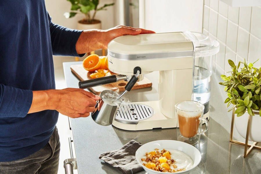 KitchenAid Espressomachine Artisan koffiemachine met slimme sensortechnologie stoompijpje en accessoires Crème kleur - Foto 4