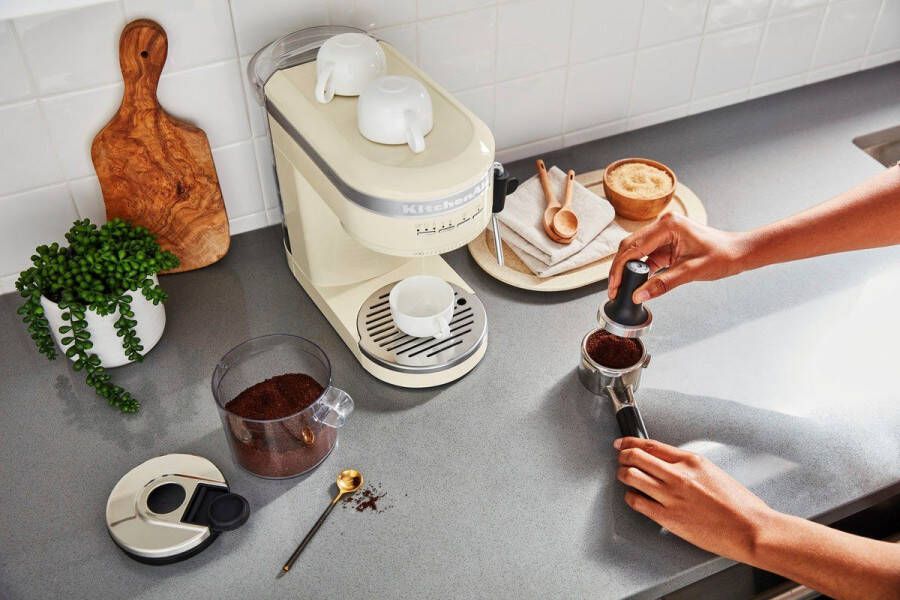 KitchenAid Espressomachine Artisan koffiemachine met slimme sensortechnologie stoompijpje en accessoires Crème kleur - Foto 7