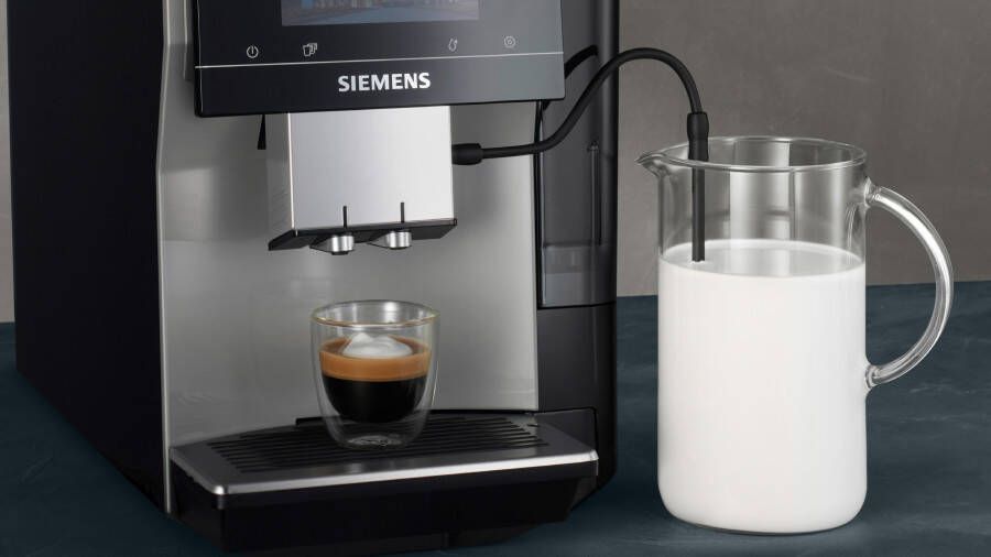 SIEMENS Volautomatisch koffiezetapparaat TP705D47 App iaromaSelect 10 favorieten automatische stoomreiniging zilver metallic