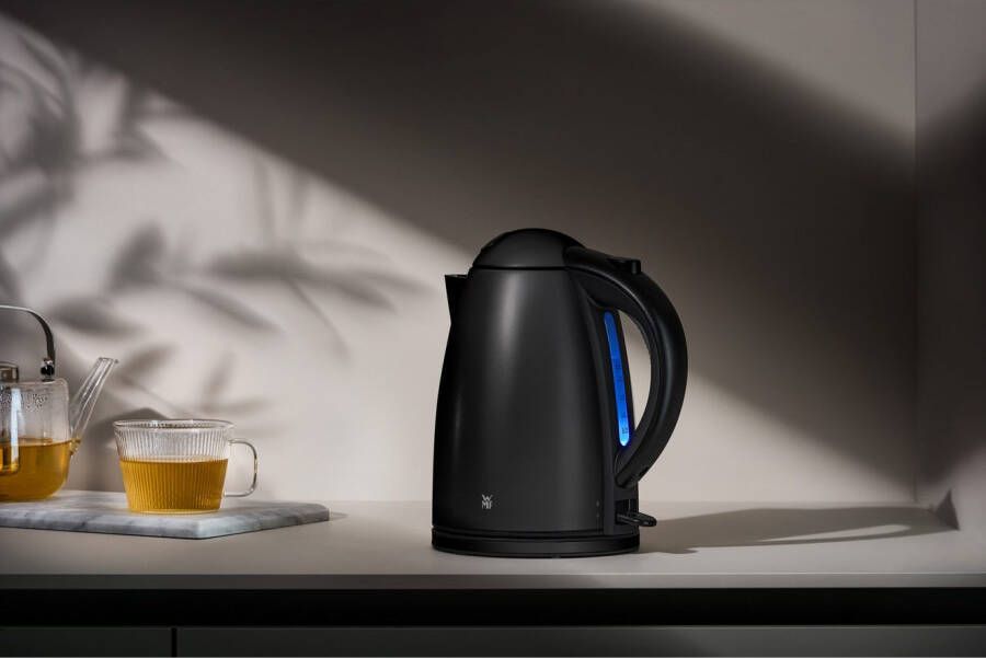 WMF Waterkoker Stelio Deep Black 1 7 l Cromargan verlichte waterniveau-indicator 2400 Watt