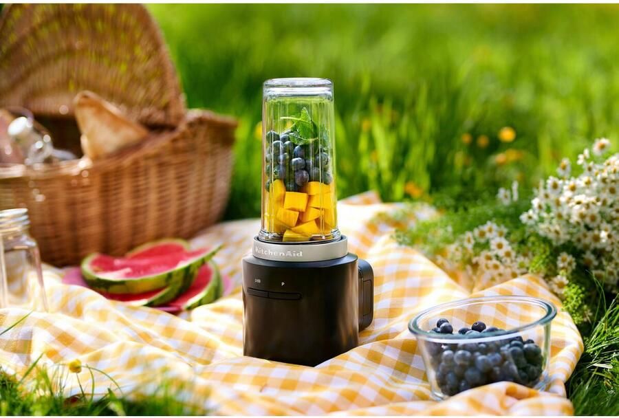 KitchenAid Go Draadloze draagbare blender zonder batterij Inbegrepen mengbeker van 473 ml Aan uit- en pulse-knop Matt Zwart - Foto 3