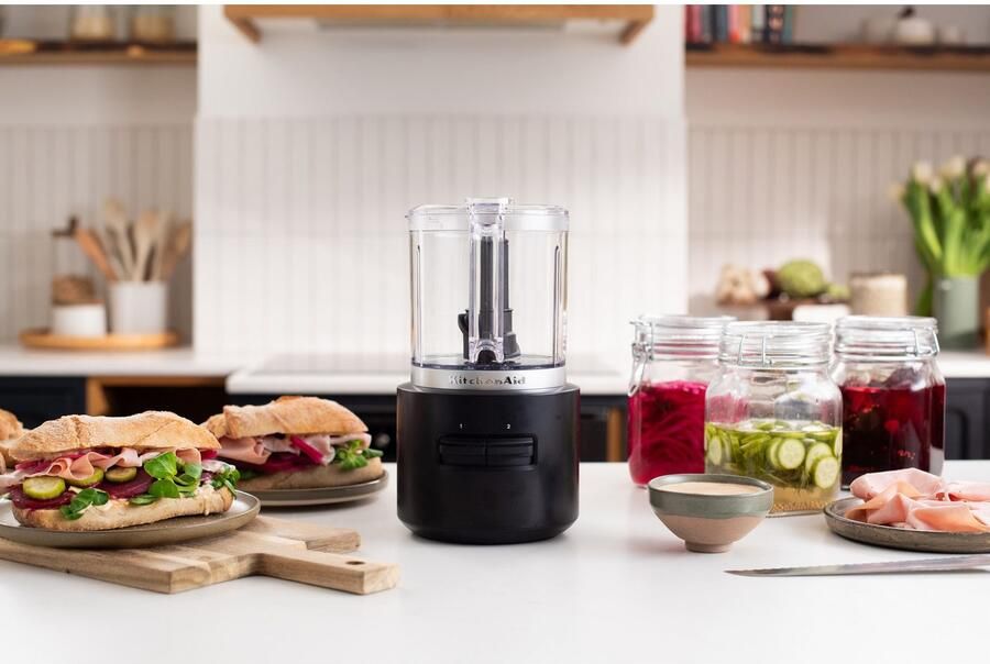 KitchenAid Go Draadloze hakmolen met batterij Inbegrepen mengkom van 1 18 L garde en roestvrijstalen mes 2 snelheden en pulse-modus Matt Zwart - Foto 14
