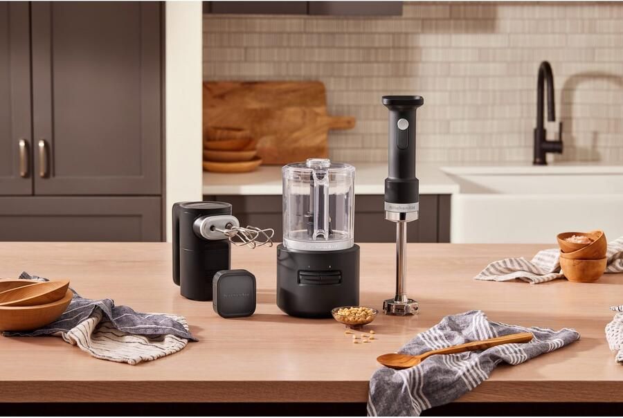KitchenAid Go Draadloze hakmolen met batterij Inbegrepen mengkom van 1 18 L garde en roestvrijstalen mes 2 snelheden en pulse-modus Matt Zwart - Foto 15